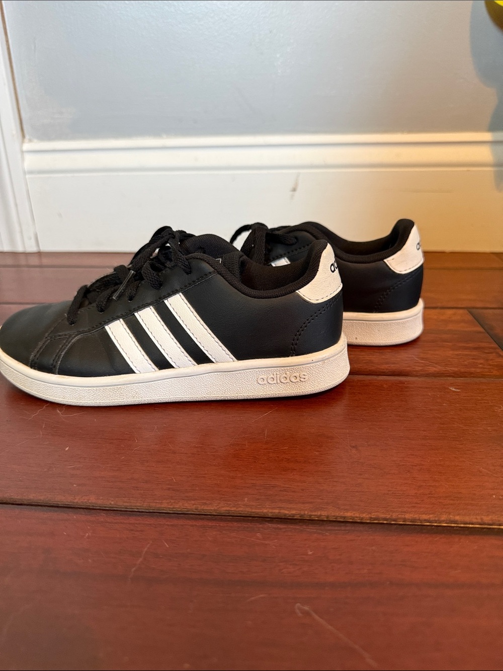 adidas Kids Black & White Low-Top Lace Sneakers